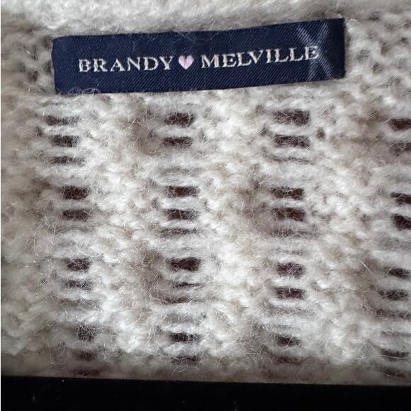 Brandy Melville Cream Cable Knit Cardigan - One Size wool blend - Picture 3 of 6